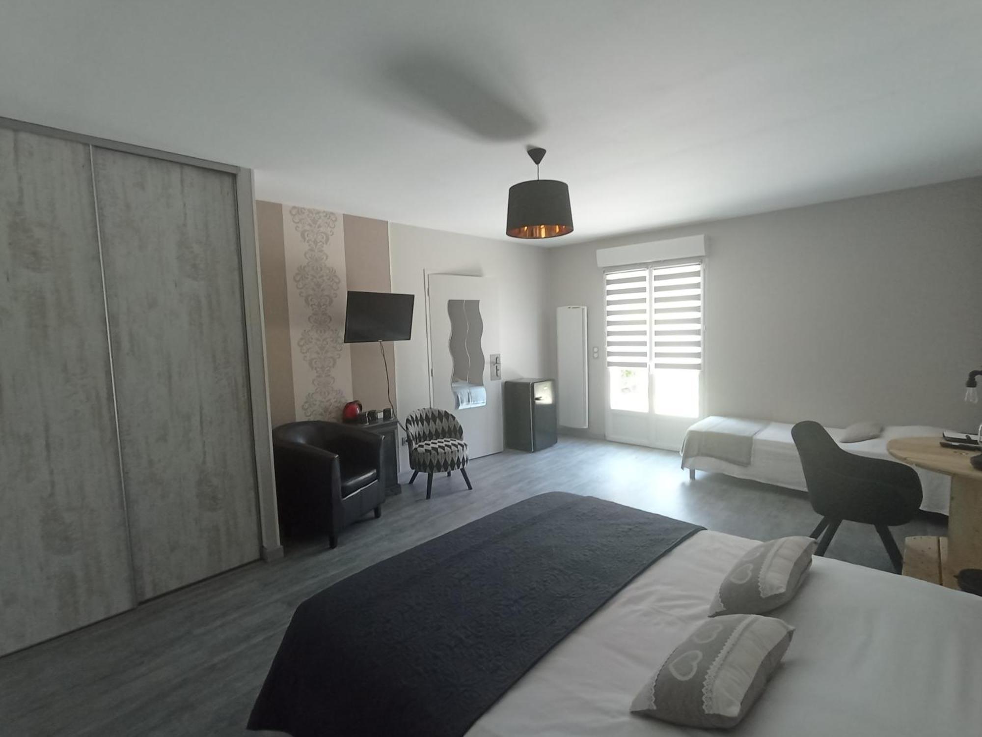 Chambres Et Tables D'Hotes " O Doux Matins " Aux Portes De Chinon Rivière 外观 照片